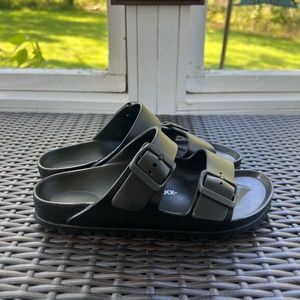 Black Birkenstock Essentials “Ava” sandal waterproof size 38 unworn